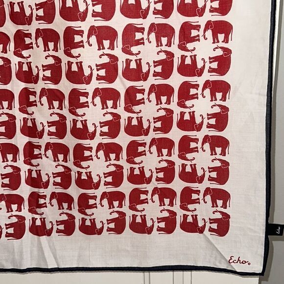 Vtg  Echo large white thin cotton square scarf with red elephants & blue border - Picture 6 of 9